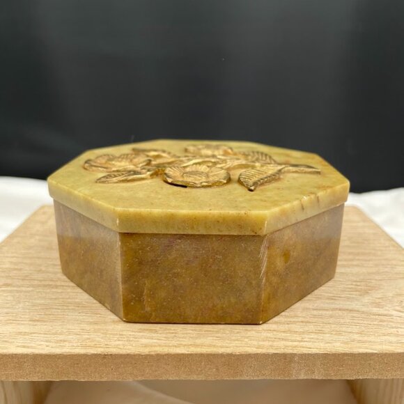 Decorative Crafts Inc India Octagonal Soapstone Dresser Trinket Box Brass Flower - Picture 5 of 10